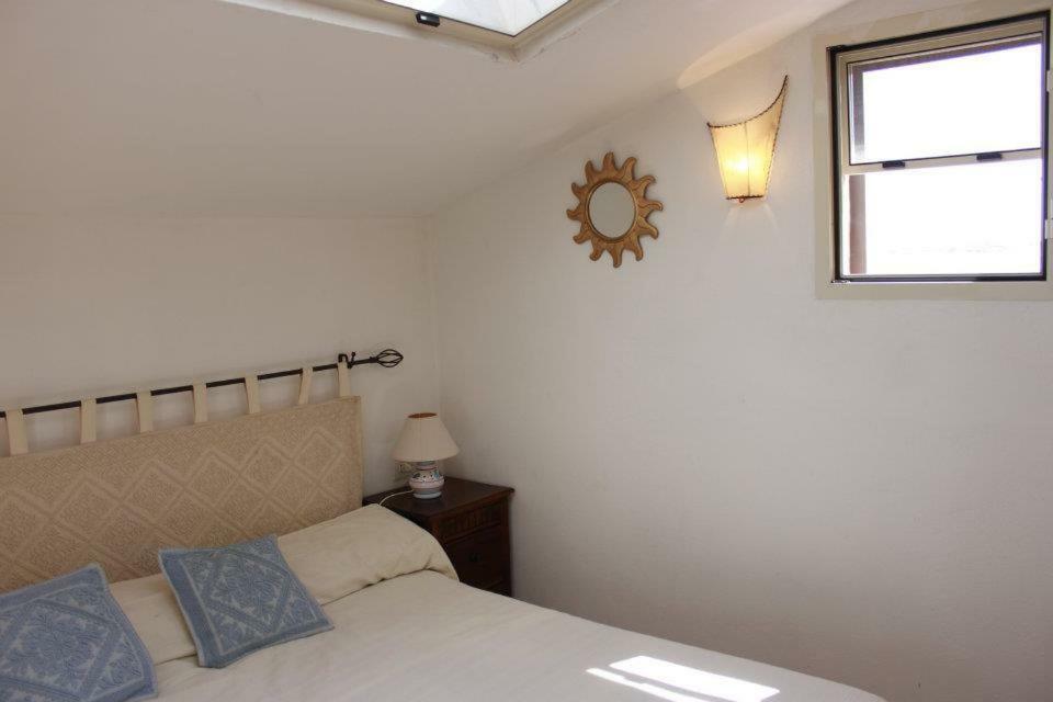 Casa Mughetto R5055 Seafront, Private Sea Access, Swimming Pool Villa La Maddalena  Ngoại thất bức ảnh